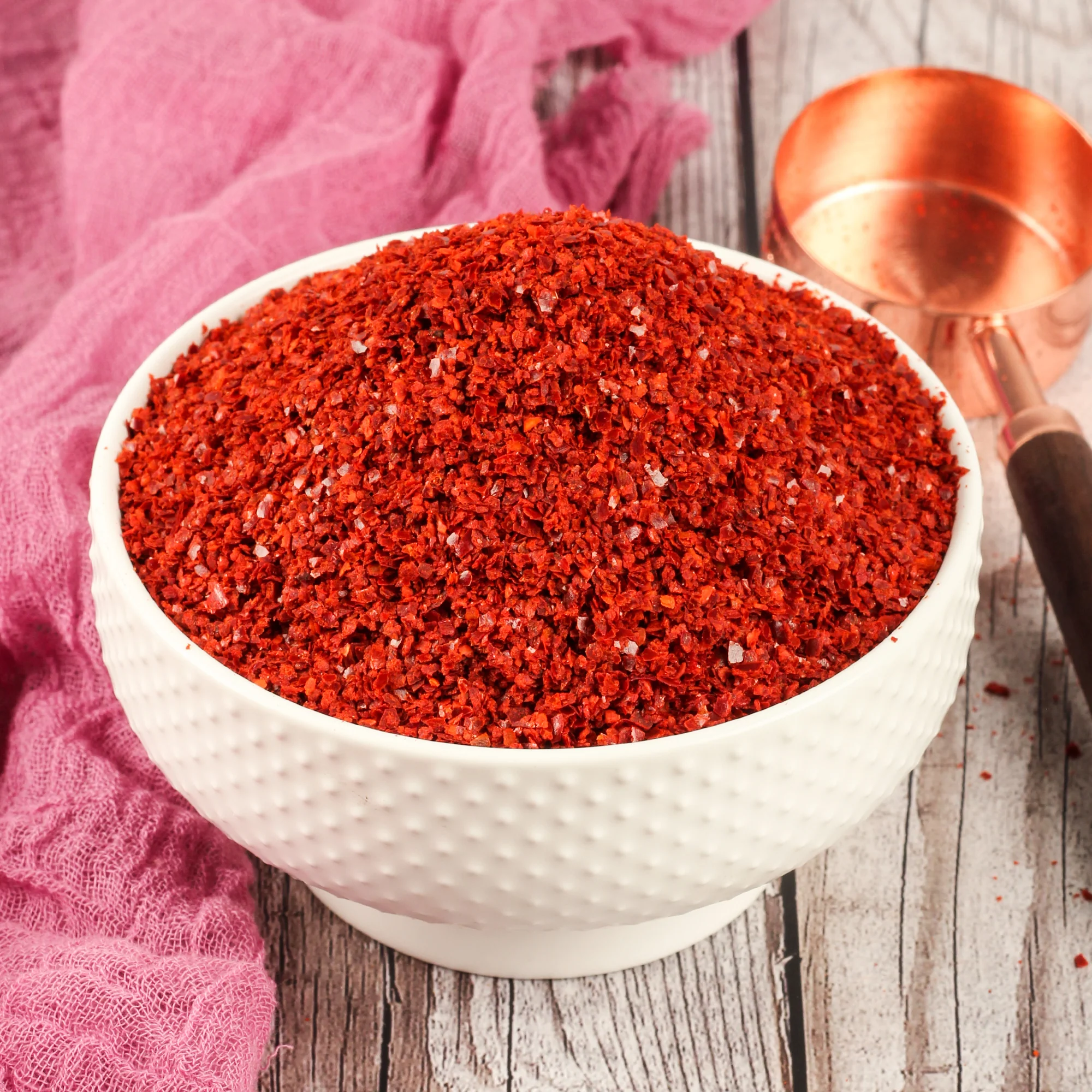 Korean Gochugaru Hot Pepper Powder 1Kg [Coarse ground Korean Dried Chilli Peppers | Smoky & Spicy| Use for Kimchi and other Korean Dishes] - Image 3
