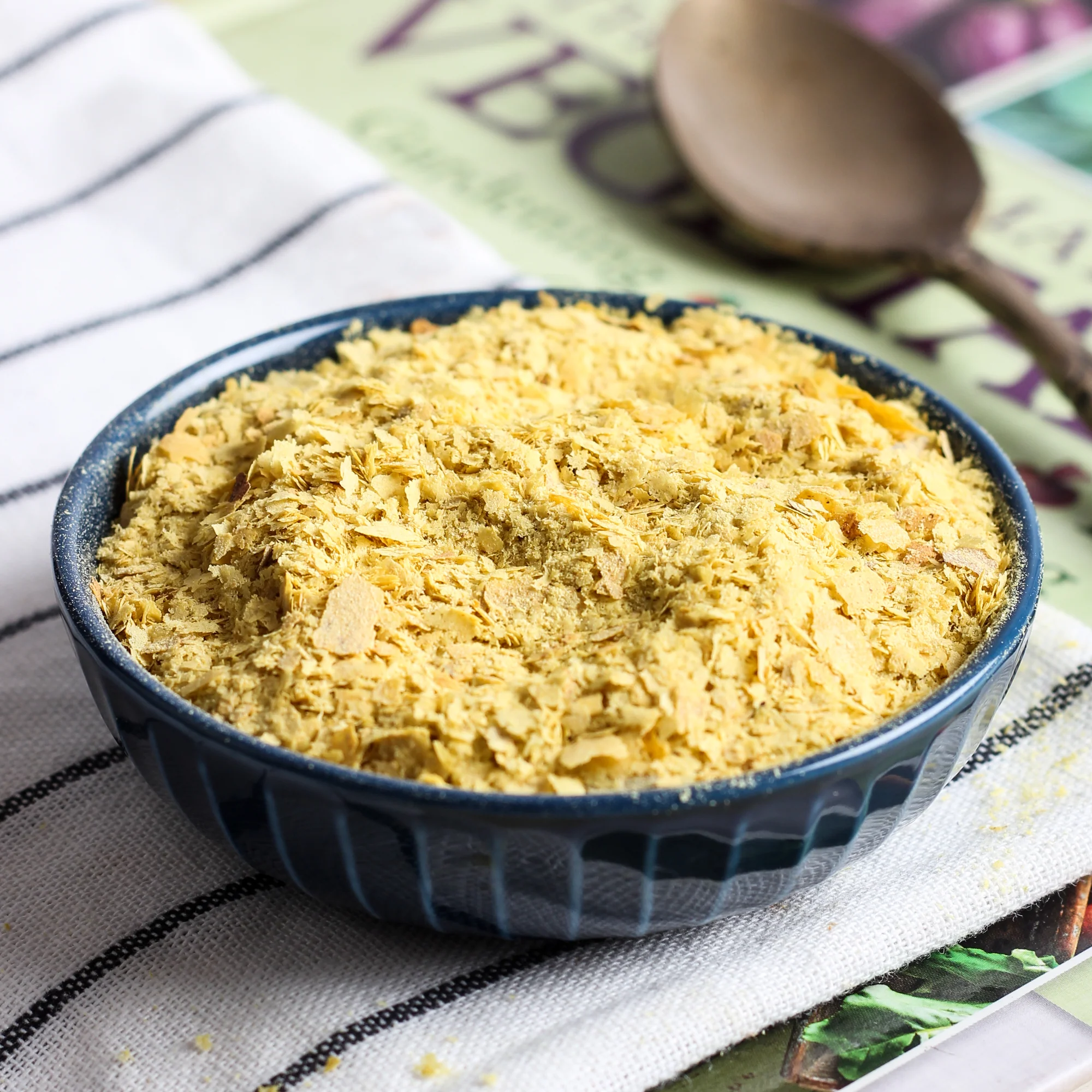 Nutritional Yeast Flakes, 50g (Rich in Vitamin B12, Gluten-free, Perfectly Plant-Based Nutty and Cheesy Nooch, Savoury Seasoning) - Image 4